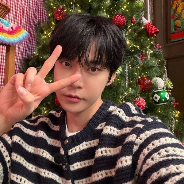 今日最も愛されたドヨン (NCT 127)の姿