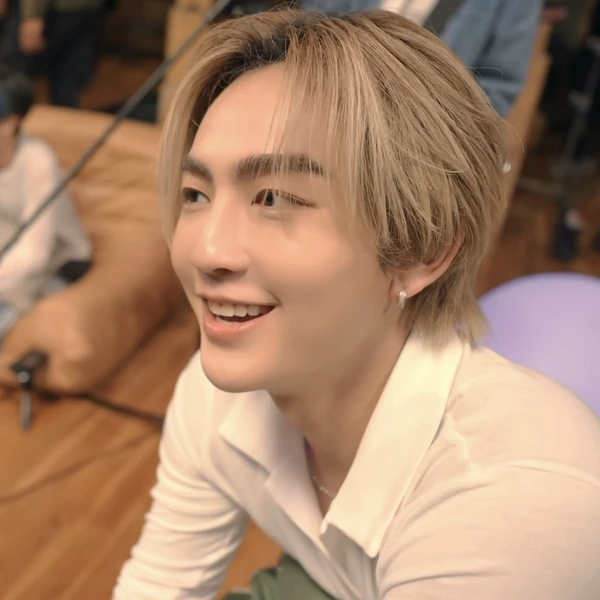 Top Photo Full of Heart (BUS) Love