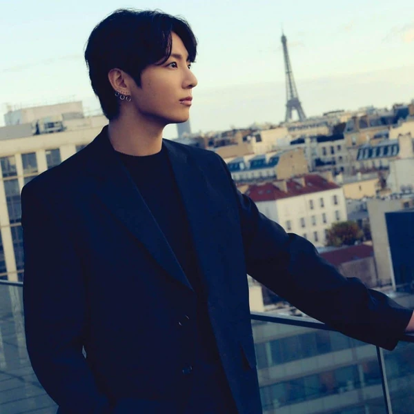 Penampilan Jungkook (BTS) yang Paling Dicintai Hari Ini