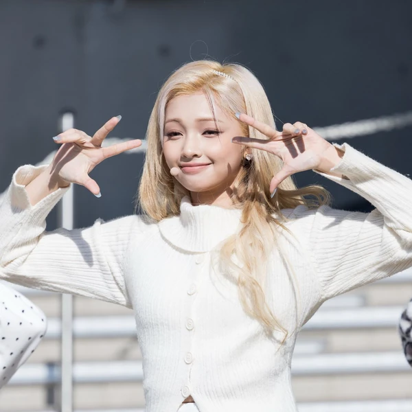 Top Photo Full of Gehlee (UNIS) Love