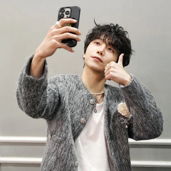 Today's Most Loved Jinho (PENTAGON)