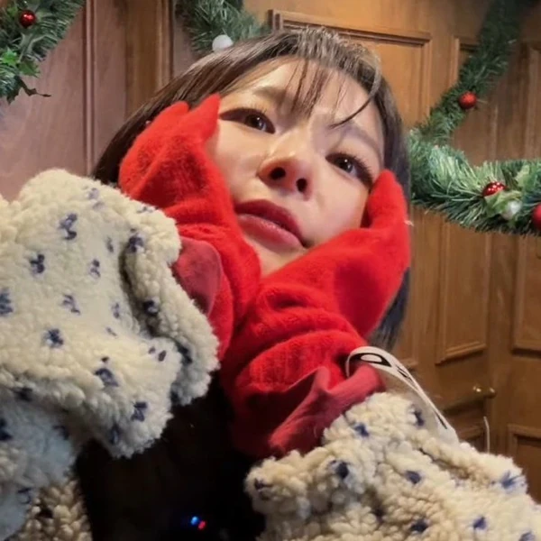 Today's Most Loved Seulgi (Red Velvet)