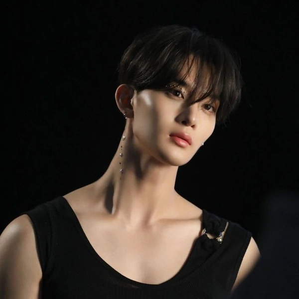 Today's Most Loved Bae Jinyoung