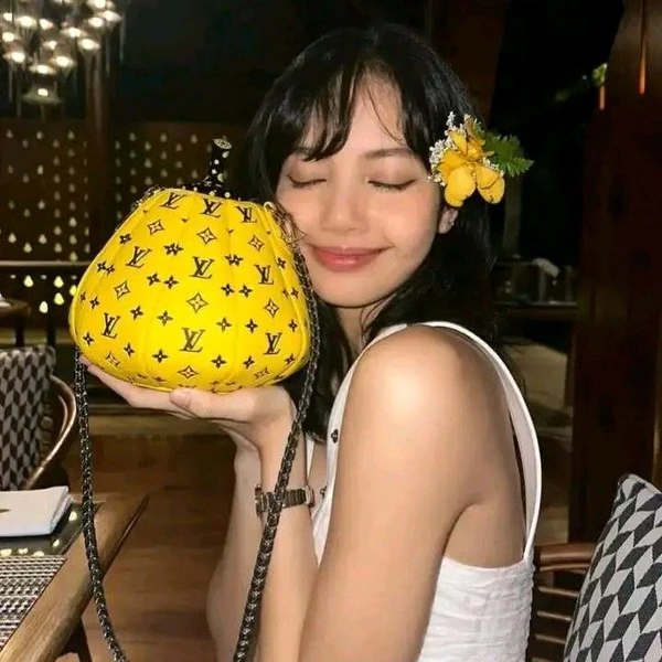 Top Photo Full of Lisa (BLACKPINK) Love