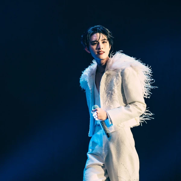 Today's Most Loved Aa (BUS)