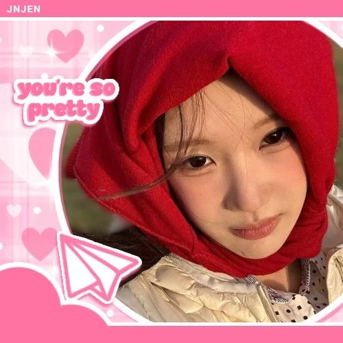 Top Photo Full of Joo E (MOMOLAND) Love