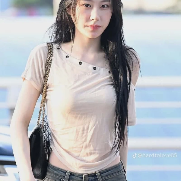 充滿粉絲愛意的彩領 (ITZY)人氣照片