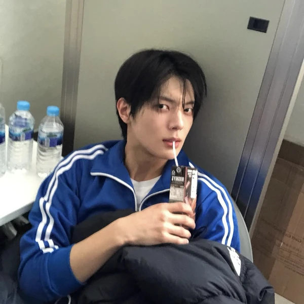 Top Photo Full of LEEJEONG (WHIB) Love