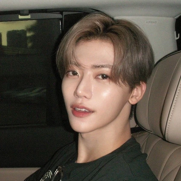 Foto Populer Penuh Cinta untuk NCT