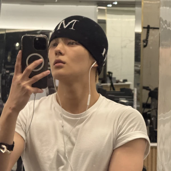 Top Photo Full of LEEJEONG (WHIB) Love