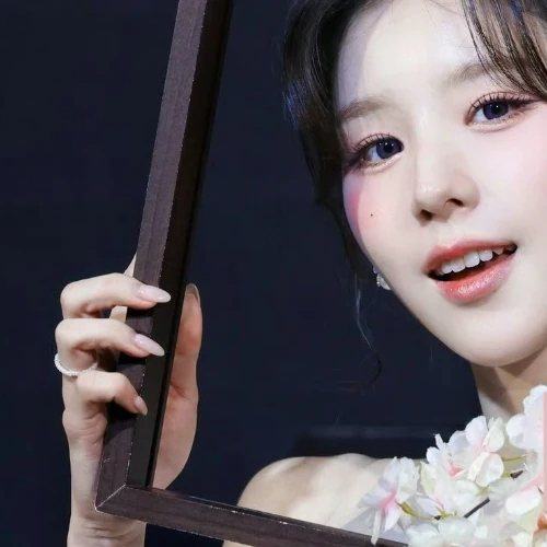 Fans' Pick: Best Moment of HeeJin (ARTMS)