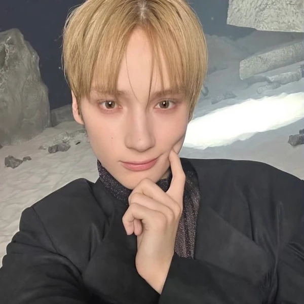 Today's Most Loved HueningKai (TOMORROW X TOGETHER)