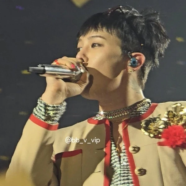G-DRAGON (BIGBANG)