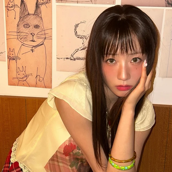 Top Photo Full of Yoon Bomi (Apink) Love