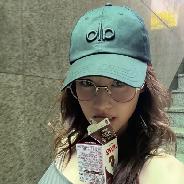 Penampilan Sana (TWICE) yang Paling Dicintai Hari Ini