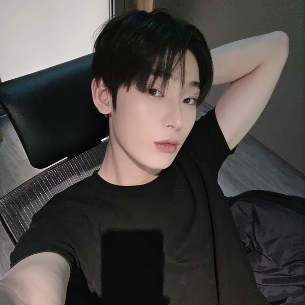 ENHYPEN 팬심 가득한 인기 사진