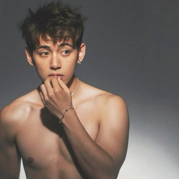 Popular profile image of V (BTS) selected by votes