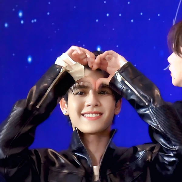 돈 (NexT1DE)의 매력을 담은 최애돌 대표 사진