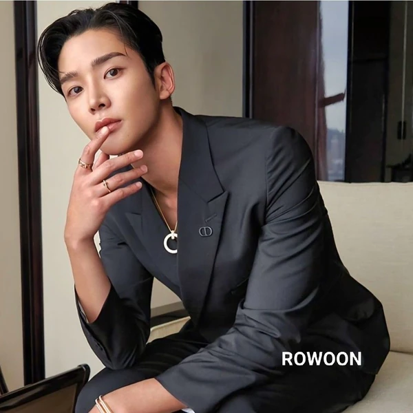 充满粉丝爱意的路云人气照片