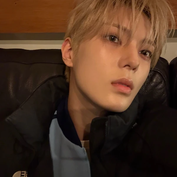 Foto profil LEEJEONG (WHIB) yang disukai penggemar