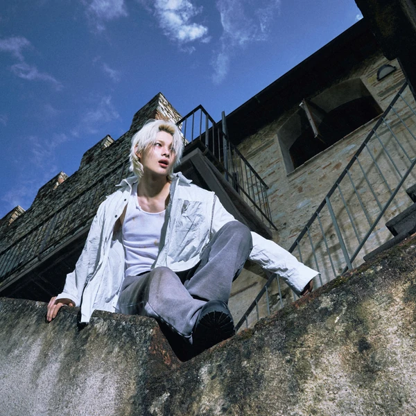 Signature photo of NI-KI (ENHYPEN) capturing their charm