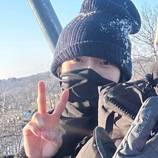 Momen Terbaik Doyoung (NCT 127) Pilihan Penggemar