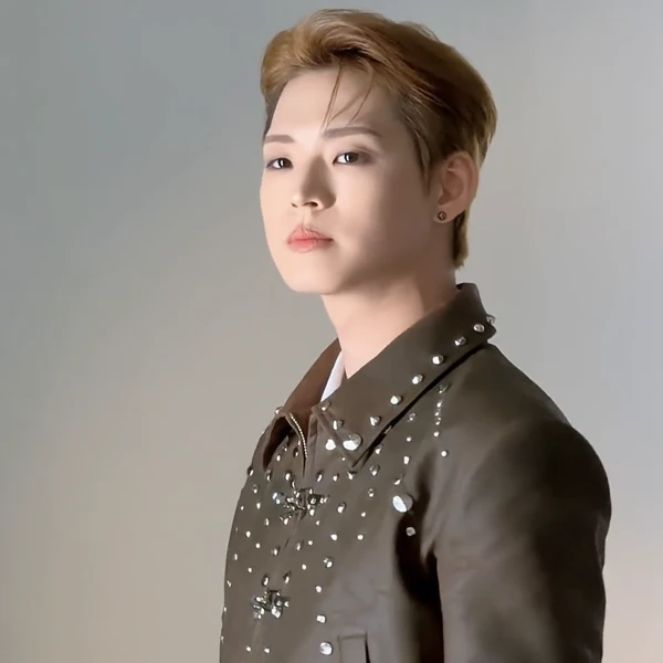 Top Photo Full of Hyojin (ONF) Love