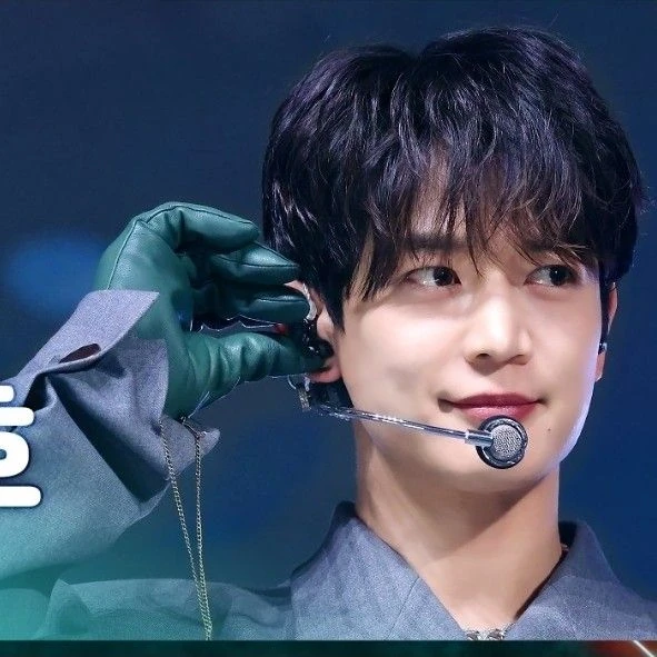 Top Photo Full of Minho (SHINee) Love