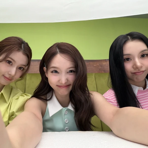 Today's Most Loved TWICE