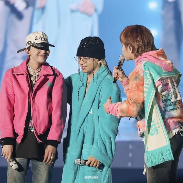 Foto Populer Penuh Cinta untuk BIGBANG