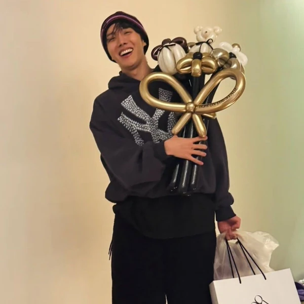 제이홉 (방탄소년단) 팬심 가득한 인기 사진