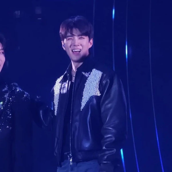 세훈 (EXO) 팬심 가득한 인기 사진