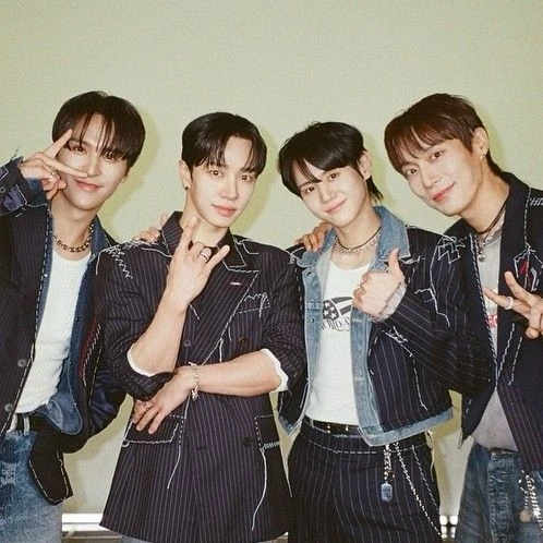 Foto Populer Penuh Cinta untuk Highlight