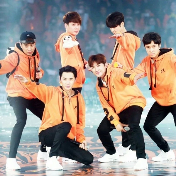 Top Photo Full of SHINHWA Love