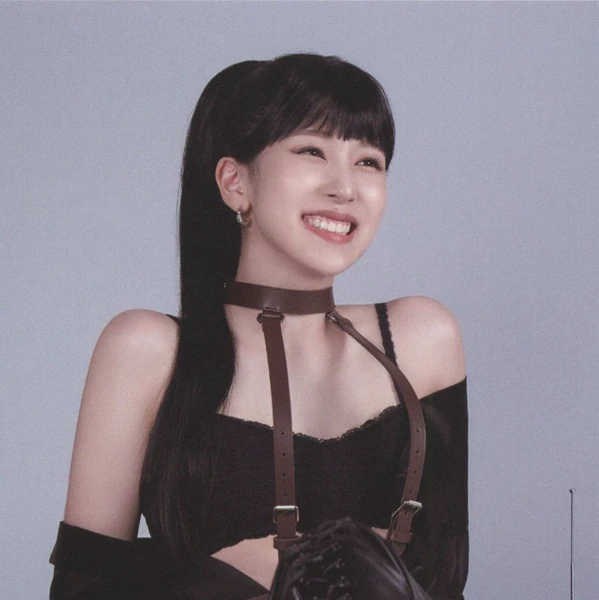 Penampilan Mina (TWICE) yang Paling Dicintai Hari Ini