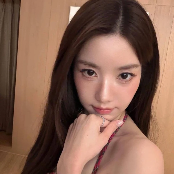 Today's Most Loved Kwon Eunbi