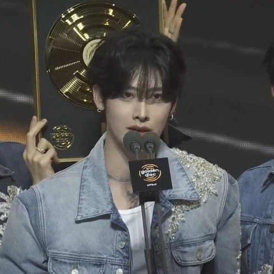 Top Photo Full of Ricky (ZEROBASEONE) Love