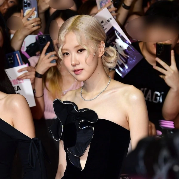 오늘 가장 사랑받은 로제 (BLACKPINK)의 모습