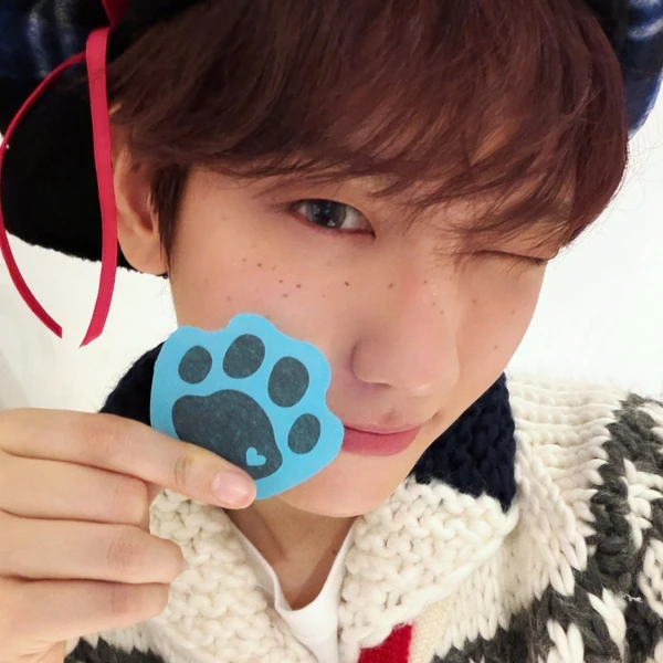 백현 (EXO) 팬심 가득한 인기 사진