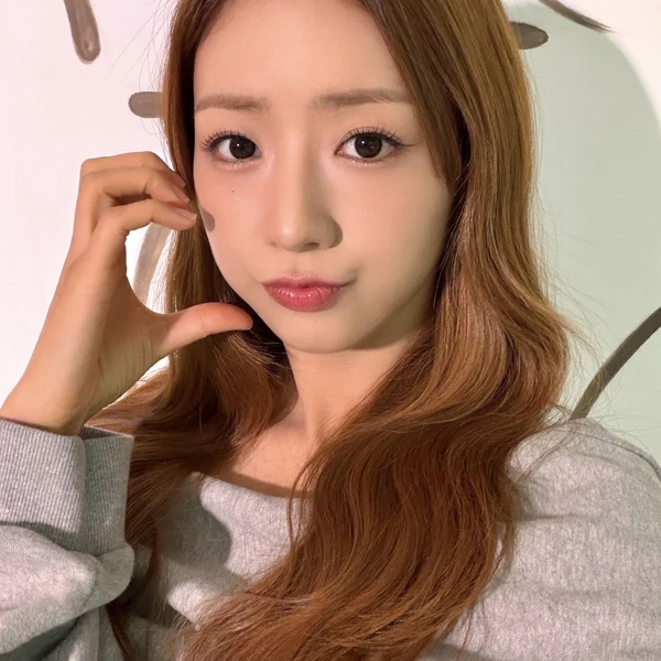 Today's Most Loved Yoon Bomi (Apink)