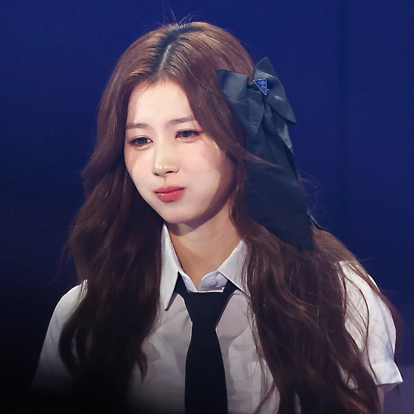 今天最受喜爱的Sana (TWICE)