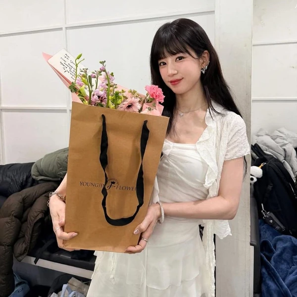 今天最受喜爱的朴初珑 (Apink)