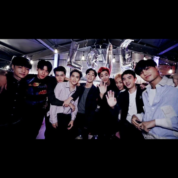 Top Photo Full of EXO Love