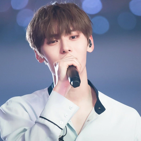 Top Photo Full of Hwang Minhyun Love