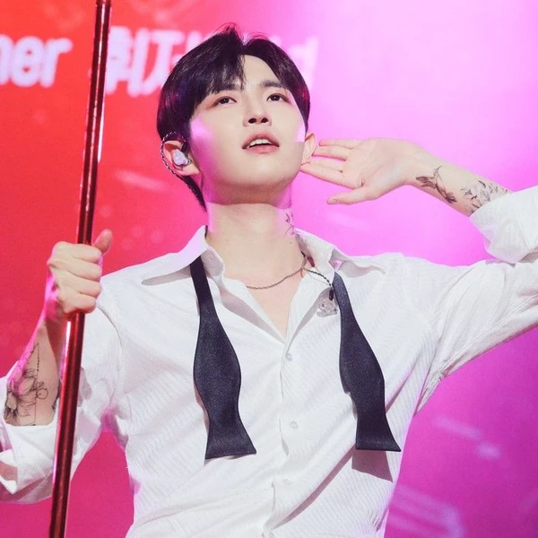 Foto Populer Penuh Cinta untuk Kim Jaehwan