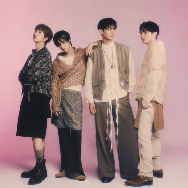 Top Photo Full of SHINee Love