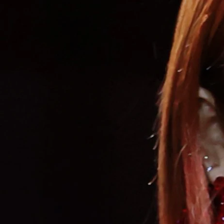 Top Photo Full of Huh Yunjin (LE SSERAFIM) Love