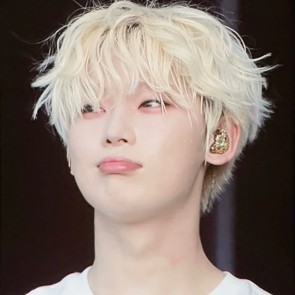 充滿粉絲愛意的善禹 (ENHYPEN)人氣照片