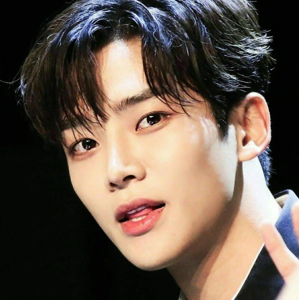 Today's Most Loved Rowoon