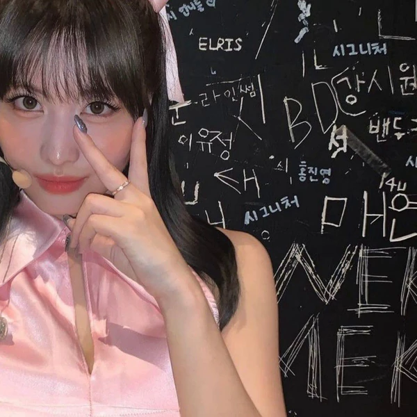 Penampilan Momo (TWICE) yang Paling Dicintai Hari Ini